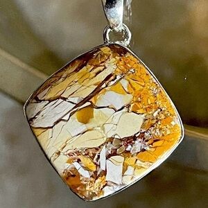 NEW BRECCIATE Mookalite stone necklace set in 925 silver